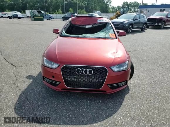 ✅ 2013 Audi A4 Premium • VIN: WAUDFAFLXDA141470 • Лот: 60891295. Опубликован ранее на Copart с пробегом Не указан. Бесплатный доступ к архиву аукционных продаж из США и подробный отчёт об истории автомобиля на DreamBid. Изображение 13.