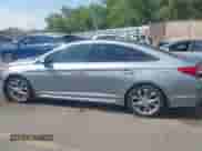 2017 Hyundai Sonata Sport с VIN 5NPE34ABXHH554004, выставлен на аукционе IAAI как лот 42749560 с пробегом 83 243 миль миль и . История ставок и продаж доступна на DreamBid. Изображение 14.