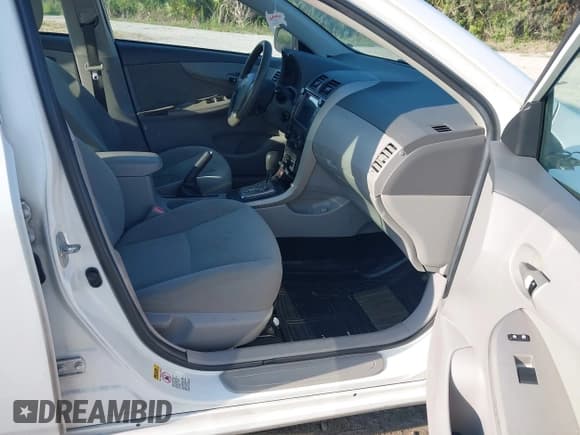 ✅ 2010 Toyota Corolla • VIN: 2T1BU4EE7AC366943 • Lot: 42386525. Wystawiony na IAAI z przebiegiem 194 409 mil. Bezpłatny archiwum sprzedaży aukcyjnych z USA i szczegółowy raport historii pojazdu na DreamBid. Zdjęcie 5.