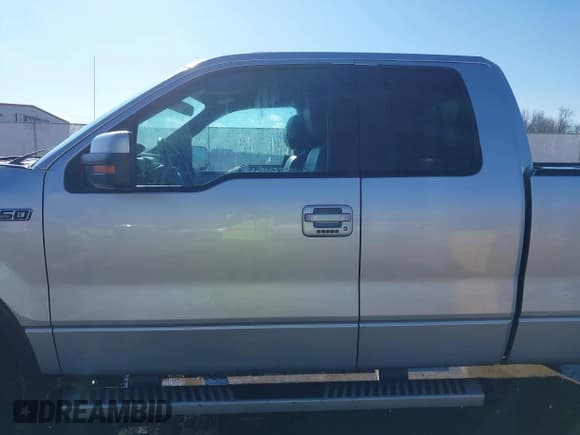 ✅ 2013 Ford F-150 XL • VIN: 1FTFX1EF7DFB94554 • Lot: 41198999. Wystawiony na IAAI z przebiegiem 183 090 mil. Bezpłatny archiwum sprzedaży aukcyjnych z USA i szczegółowy raport historii pojazdu na DreamBid. Zdjęcie 15.