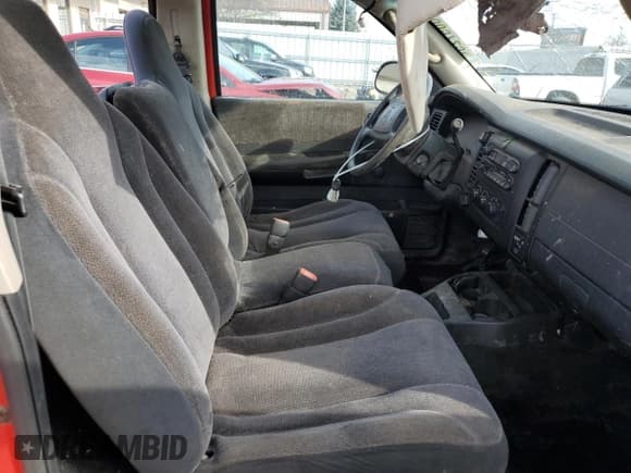 ✅ 2002 Dodge Dakota Sport • VIN: 1B7GG36X62S626448 • Lot: 47005725. Wystawiony na Copart z przebiegiem 197 475 mil. Bezpłatny archiwum sprzedaży aukcyjnych z USA i szczegółowy raport historii pojazdu na DreamBid. Zdjęcie 10.