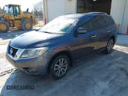 ✅ 2014 Nissan Pathfinder SL • VIN: 5N1AR2MN1EC637623 • Lot: 41428990. Listed on IAAI with 227,301 mi. Free auction sales archive from the USA and detailed vehicle history report at DreamBid. Image 2.