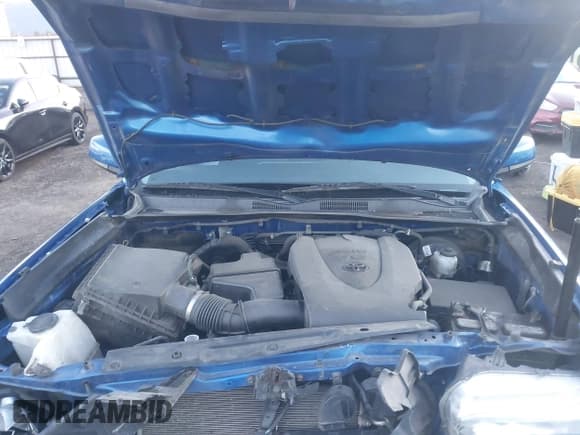 ✅ 2018 Toyota Tacoma TRD Off Road • VIN: 3TMDZ5BN3JM045249 • Lot: 43763649. Listed on IAAI with 93,674 mi. Free auction sales archive from the USA and detailed vehicle history report at DreamBid. Image 10.