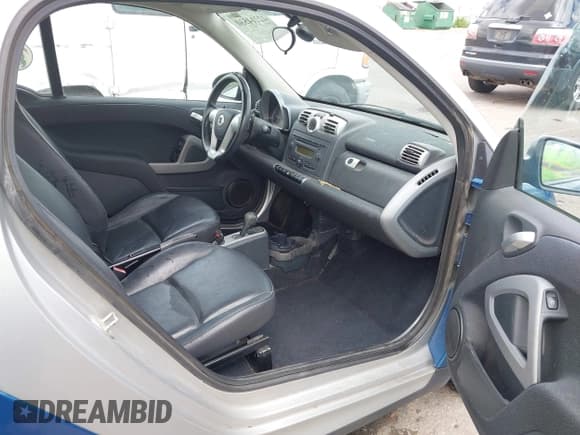 ✅ 2008 Smart fortwo Pure • VIN: WMEEJ31X88K167241 • Lot: 42214530. Listed on IAAI with 75,289 mi. Free auction sales archive from the USA and detailed vehicle history report at DreamBid. Image 5.