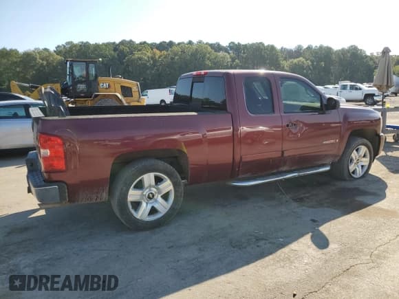✅ 2008 Chevrolet Silverado 1500 2LT • VIN: 2GCEC19Y581221332 • Lot: 74221554. Wystawiony na Copart z przebiegiem 152 993 mil. Bezpłatny archiwum sprzedaży aukcyjnych z USA i szczegółowy raport historii pojazdu na DreamBid. Zdjęcie 3.