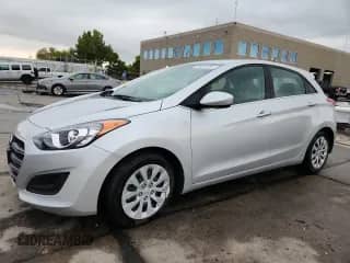 2016 Hyundai Elantra z VIN KMHD35LH0GU337502, wystawiony jako Copart lot #85581665 z przebiegiem 62 913 mil mil oraz Szkoda całkowita • Salvage title. Historia ofert i sprzedaży dostępna na DreamBid. Obrazek 1.