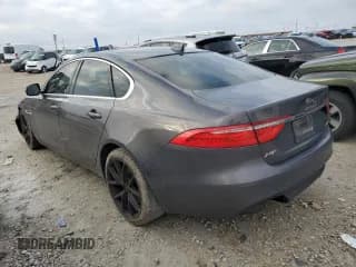 ✅ 2017 Jaguar XF 20d Prestige • VIN: SAJBE4BN4HCY23617 • Lot: 37232073. Wystawiony na Copart z przebiegiem 111 193 mil. Bezpłatny archiwum sprzedaży aukcyjnych z USA i szczegółowy raport historii pojazdu na DreamBid. Zdjęcie 2.