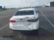 2023 Toyota Camry Hybrid LE z VIN 4T1H31AK4PU047742, wystawiony jako IAAI lot #42683858 z przebiegiem 19 619 mil mil oraz . Historia ofert i sprzedaży dostępna na DreamBid. Obrazek 16.