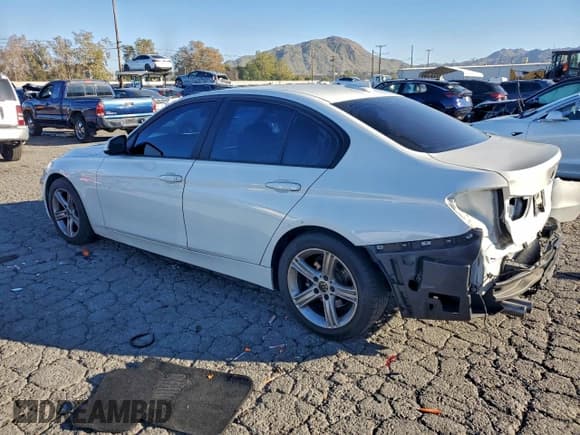 ✅ 2014 BMW 3 Series 328i • VIN: WBA3C1C51EK116379 • Lot: 94998265. Listed on Copart with 111,035 mi. Free auction sales archive from the USA and detailed vehicle history report at DreamBid. Image 2.