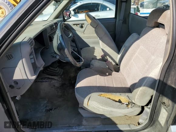 ✅ 1995 Chevrolet S-10 • VIN: 1GCCS14Z0S8237355 • Лот: 80305085. Опубликован ранее на Copart с пробегом 173 654 миль. Бесплатный доступ к архиву аукционных продаж из США и подробный отчёт об истории автомобиля на DreamBid. Изображение 7.