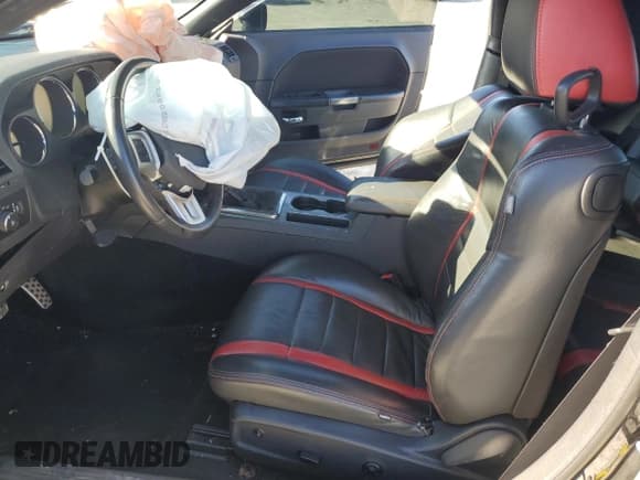 ✅ 2014 Dodge Challenger R/T Classic • VIN: 2C3CDYBT7EH162108 • Lot: 86401744. Wystawiony na Copart z przebiegiem 94 337 mil. Bezpłatny archiwum sprzedaży aukcyjnych z USA i szczegółowy raport historii pojazdu na DreamBid. Zdjęcie 7.