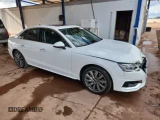 ✅ 2022 Audi A4 Premium Plus • VIN: WAUBBAF40NA023571 • Лот: 93280025. Опубликован ранее на Copart с пробегом 32 592 миль. Бесплатный доступ к архиву аукционных продаж из США и подробный отчёт об истории автомобиля на DreamBid. Изображение 4.