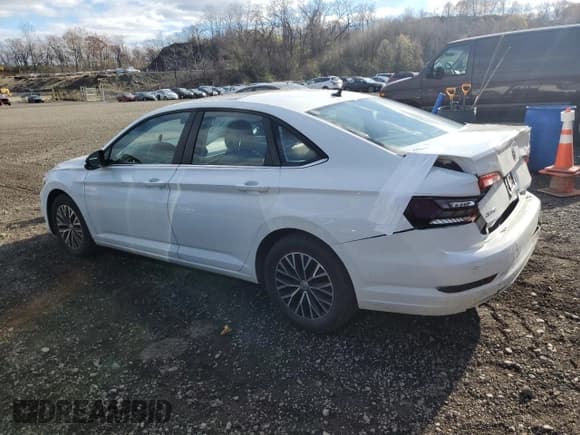 ✅ 2019 Volkswagen Jetta S • VIN: 3VWC57BU4KM144851 • Lot: 93209735. Listed on Copart with 106,789 mi. Free auction sales archive from the USA and detailed vehicle history report at DreamBid. Image 2.