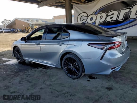 ✅ 2021 Toyota Camry XSE • VIN: 4T1K61AK4MU409030 • Lot: 94302385. Wystawiony na Copart z przebiegiem 56 130 mil. Bezpłatny archiwum sprzedaży aukcyjnych z USA i szczegółowy raport historii pojazdu na DreamBid. Zdjęcie 2.