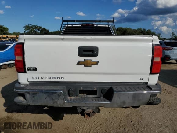 ✅ 2015 Chevrolet Silverado 2500HD LT • VIN: 1GC2KVEG0FZ518782 • Lot: 69478875. Wystawiony na Copart z przebiegiem 236 692 mil. Bezpłatny archiwum sprzedaży aukcyjnych z USA i szczegółowy raport historii pojazdu na DreamBid. Zdjęcie 6.