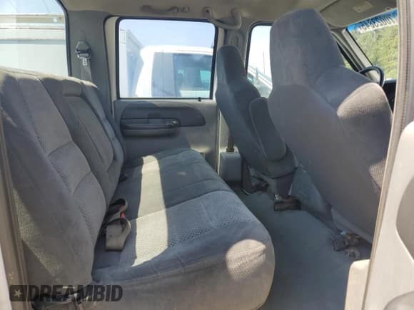 ✅ 2001 Ford F-350 XL • VIN: 3FTSW31F31MA06322 • Лот: 70023845. Опубликован ранее на Copart с пробегом 521 307 миль. Бесплатный доступ к архиву аукционных продаж из США и подробный отчёт об истории автомобиля на DreamBid. Изображение 11.