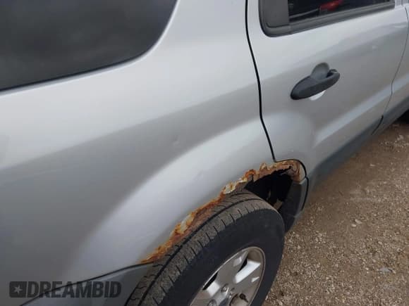 ✅ 2005 Ford Escape XLT • VIN: 1FMCU93125KA11244 • Lot: 43740466. Listed on IAAI with 199,172 mi. Free auction sales archive from the USA and detailed vehicle history report at DreamBid. Image 6.