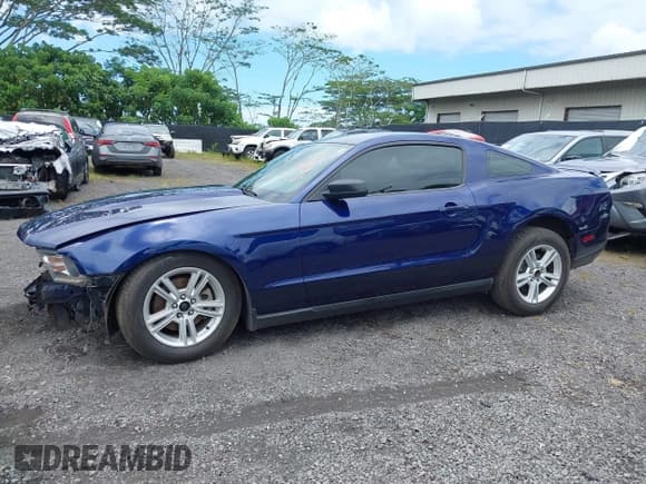 ✅ 2012 Ford Mustang Premium • VIN: 1ZVBP8AM2C5263843 • Lot: 42597186. Listed on IAAI with 56,026 mi. Free auction sales archive from the USA and detailed vehicle history report at DreamBid. Image 14.