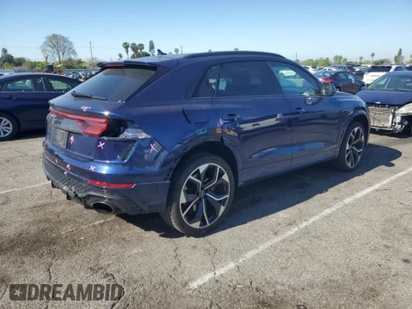 ✅ 2020 Audi RS Q8 • VIN: WU1ARBF13LD022998 • Lot: 56417735. Wystawiony na Copart z przebiegiem 56 320 mil. Bezpłatny archiwum sprzedaży aukcyjnych z USA i szczegółowy raport historii pojazdu na DreamBid. Zdjęcie 3.