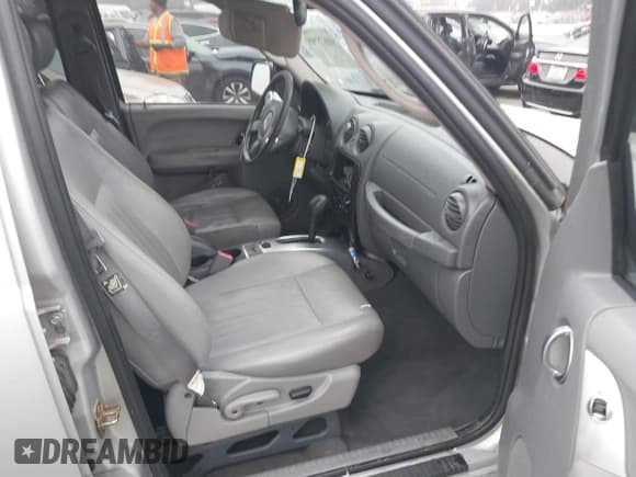 ✅ 2005 Jeep Liberty Limited • VIN: 1J4GK58KX5W704393 • Lot: 41675508. Listed on IAAI with 188,403 mi. Free auction sales archive from the USA and detailed vehicle history report at DreamBid. Image 5.