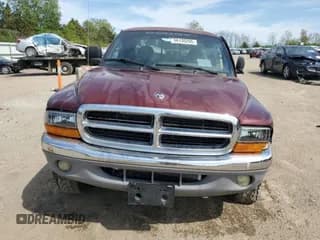 ✅ 2000 Dodge Dakota Sport • VIN: 1B7GG22N5YS713362 • Lot: 56135295. Wystawiony na Copart z przebiegiem 139 108 mil. Bezpłatny archiwum sprzedaży aukcyjnych z USA i szczegółowy raport historii pojazdu na DreamBid. Zdjęcie 5.