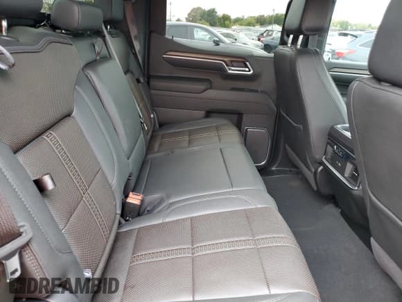 ✅ 2025 Chevrolet Silverado 1500 High Country • VIN: 1GCUKJE89SZ161560 • Lot: 85672395. Listed on Copart with 9,390 mi. Free auction sales archive from the USA and detailed vehicle history report at DreamBid. Image 10.