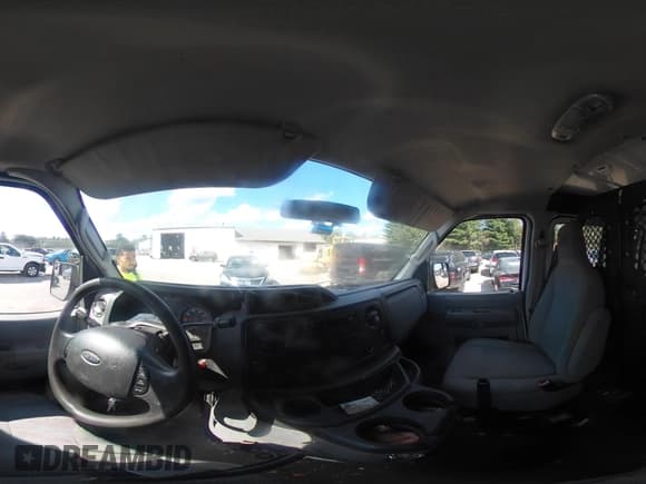 ✅ 2012 Ford Econoline Cargo Recreational • VIN: 1FTNE2EL9CDA43092 • Lot: 43149056. Wystawiony na IAAI z przebiegiem 116 944 mil. Bezpłatny archiwum sprzedaży aukcyjnych z USA i szczegółowy raport historii pojazdu na DreamBid. Zdjęcie 18.