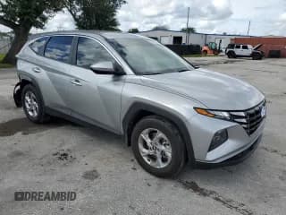 ✅ 2022 Hyundai Tucson SE • VIN: 5NMJA3AE0NH062390 • Lot: 70260264. Wystawiony na Copart z przebiegiem 284 563 mil. Bezpłatny archiwum sprzedaży aukcyjnych z USA i szczegółowy raport historii pojazdu na DreamBid. Zdjęcie 4.