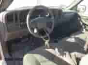 2004 Chevrolet Silverado 1500 LS z VIN 1GCEC14V54Z353344, wystawiony jako Copart lot #72597554 z przebiegiem Nie podano mil oraz Czysty tytuł • Clean title. Historia ofert i sprzedaży dostępna na DreamBid. Obrazek 8.