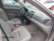 ✅ 2003 Toyota Camry XLE • VIN: 4T1BE30K43U244188 • Lot: 43740977. Wystawiony na IAAI z przebiegiem 116 071 mil. Bezpłatny archiwum sprzedaży aukcyjnych z USA i szczegółowy raport historii pojazdu na DreamBid. Zdjęcie 5.