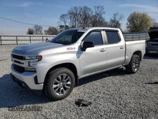 ✅ 2021 Chevrolet Silverado 1500 RST • VIN: 1GCUYEED3MZ419609 • Lot: 46643954. Wystawiony na Copart z przebiegiem 77 730 mil. Bezpłatny archiwum sprzedaży aukcyjnych z USA i szczegółowy raport historii pojazdu na DreamBid. Zdjęcie 1.