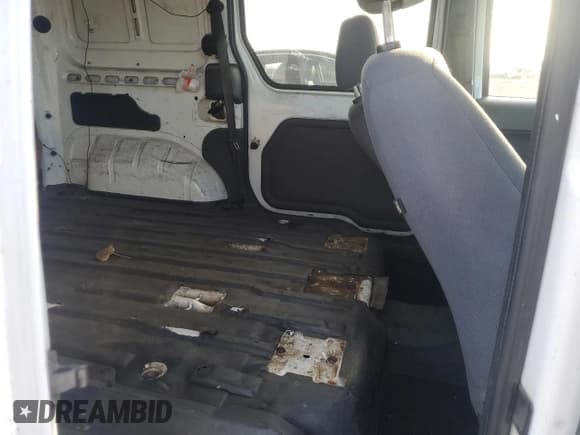 ✅ 2013 Ford Transit Connect XLT • VIN: NM0KS9BN3DT138732 • Lot: 92188285. Wystawiony na Copart z przebiegiem 224 822 mil. Bezpłatny archiwum sprzedaży aukcyjnych z USA i szczegółowy raport historii pojazdu na DreamBid. Zdjęcie 10.