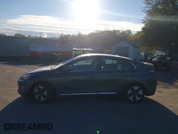 ✅ 2021 Hyundai Ioniq Limited • VIN: KMHC05LC7MU254282 • Lot: 43501749. Wystawiony na IAAI z przebiegiem 99 263 mil. Bezpłatny archiwum sprzedaży aukcyjnych z USA i szczegółowy raport historii pojazdu na DreamBid. Zdjęcie 14.