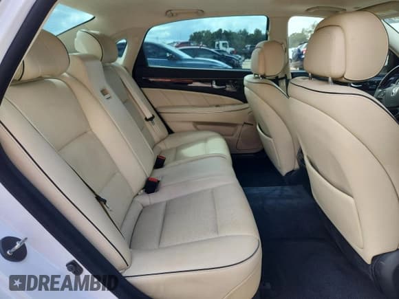 ✅ 2015 Hyundai Equus Signature • VIN: KMHGH4JH6FU095809 • Lot: 81648325. Listed on Copart with 103,309 mi. Free auction sales archive from the USA and detailed vehicle history report at DreamBid. Image 10.