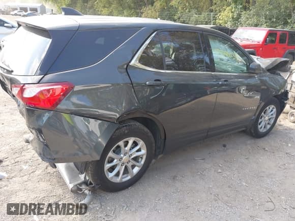 ✅ 2020 Chevrolet Equinox LT • VIN: 3GNAXKEVXLS583911 • Lot: 43380031. Wystawiony na IAAI z przebiegiem 55 150 mil. Bezpłatny archiwum sprzedaży aukcyjnych z USA i szczegółowy raport historii pojazdu na DreamBid. Zdjęcie 13.