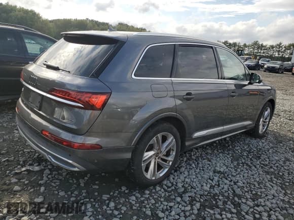 ✅ 2021 Audi Q7 Prestige • VIN: WA1VXAF70MD014792 • Lot: 82162345. Wystawiony na Copart z przebiegiem 82 505 mil. Bezpłatny archiwum sprzedaży aukcyjnych z USA i szczegółowy raport historii pojazdu na DreamBid. Zdjęcie 3.