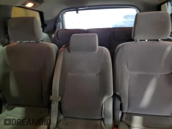 ✅ 2006 Toyota Sienna LE • VIN: 5TDZA23C26S524374 • Lot: 93136895. Wystawiony na Copart z przebiegiem 196 512 mil. Bezpłatny archiwum sprzedaży aukcyjnych z USA i szczegółowy raport historii pojazdu na DreamBid. Zdjęcie 10.