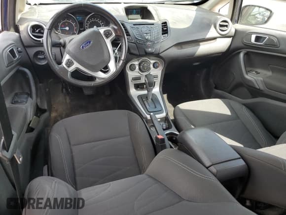 ✅ 2016 Ford Fiesta SE • VIN: 3FADP4EJ8GM178516 • Lot: 85506175. Wystawiony na Copart z przebiegiem 109 881 mil. Bezpłatny archiwum sprzedaży aukcyjnych z USA i szczegółowy raport historii pojazdu na DreamBid. Zdjęcie 8.