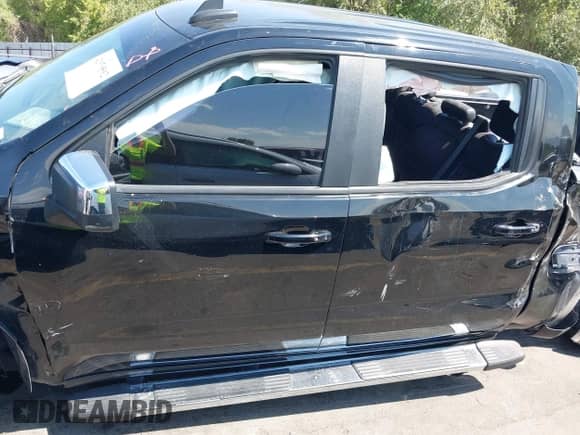 2019 Chevrolet Silverado 1500 LT with VIN 3GCUYDED8KG105770, listed as a IAAI auction lot 42979592 with 67,474 mi miles and . Bid and sale history available at DreamBid. Image 15.