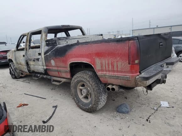 ✅ 2000 GMC Sierra 1500 • VIN: 1GTGC33R1YF440271 • Lot: 42950305. Wystawiony na Copart z przebiegiem Nie podano. Bezpłatny archiwum sprzedaży aukcyjnych z USA i szczegółowy raport historii pojazdu na DreamBid. Zdjęcie 2.