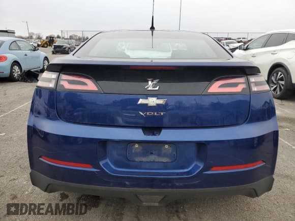 ✅ 2013 Chevrolet Volt • VIN: 1G1RB6E46DU114916 • Lot: 84618094. Wystawiony na Copart z przebiegiem 178 932 mil. Bezpłatny archiwum sprzedaży aukcyjnych z USA i szczegółowy raport historii pojazdu na DreamBid. Zdjęcie 6.