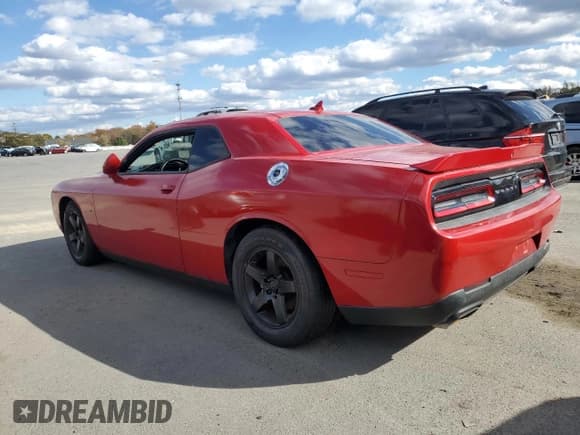 ✅ 2015 Dodge Challenger R/T • VIN: 2C3CDZAT2FH712081 • Lot: 89709385. Wystawiony na Copart z przebiegiem 116 132 mil. Bezpłatny archiwum sprzedaży aukcyjnych z USA i szczegółowy raport historii pojazdu na DreamBid. Zdjęcie 2.