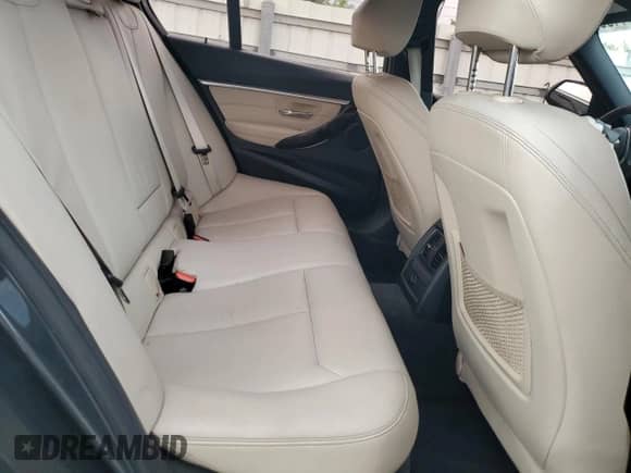 2018 BMW 3 Series 330i xDrive with VIN WBA8D9G57JNU70847, listed as a Copart auction lot 82004405 with 106,746 mi miles and Salvage title. Bid and sale history available at DreamBid. Image 10.