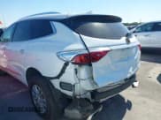 ✅ 2022 Buick Enclave Essence • VIN: 5GAERBKW7NJ189984 • Lot: 41711552. Wystawiony na IAAI z przebiegiem 83 295 mil. Bezpłatny archiwum sprzedaży aukcyjnych z USA i szczegółowy raport historii pojazdu na DreamBid. Zdjęcie 3.