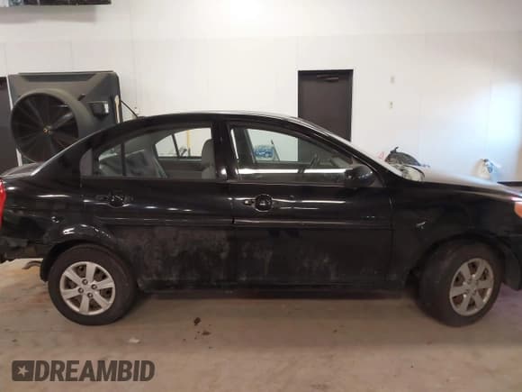 ✅ 2010 Hyundai Accent GLS • VIN: KMHCN4AC8AU517843 • Лот: 41369718. Опубликован ранее на IAAI с пробегом 86 338 миль. Бесплатный доступ к архиву аукционных продаж из США и подробный отчёт об истории автомобиля на DreamBid. Изображение 13.