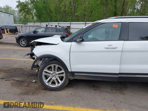 ✅ 2017 Ford Explorer XLT • VIN: 1FM5K8D8XHGC84301 • Лот: 42270431. Опубликован ранее на IAAI с пробегом Не указан. Бесплатный доступ к архиву аукционных продаж из США и подробный отчёт об истории автомобиля на DreamBid. Изображение 6.