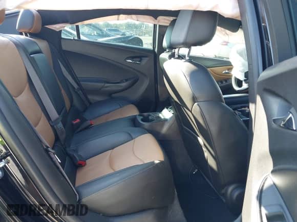 2017 Chevrolet Volt Premier z VIN 1G1RB6S5XHU203648, wystawiony jako IAAI lot #43468353 z przebiegiem Nie podano mil oraz . Historia ofert i sprzedaży dostępna na DreamBid. Obrazek 8.