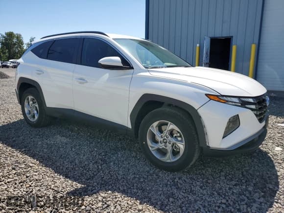 ✅ 2024 Hyundai Tucson SEL • VIN: 5NMJBCDE0RH390486 • Lot: 59997604. Wystawiony na Copart z przebiegiem 1 992 mil. Bezpłatny archiwum sprzedaży aukcyjnych z USA i szczegółowy raport historii pojazdu na DreamBid. Zdjęcie 4.