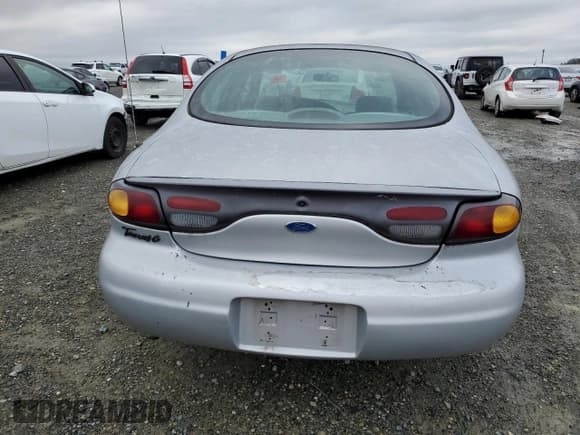 ✅ 1997 Ford Taurus G • VIN: 1FALP51UXVG156140 • Lot: 46141965. Wystawiony na Copart z przebiegiem Nie podano. Bezpłatny archiwum sprzedaży aukcyjnych z USA i szczegółowy raport historii pojazdu na DreamBid. Zdjęcie 6.