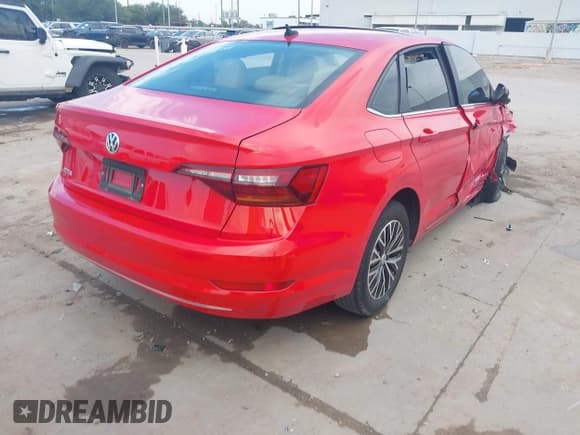 ✅ 2019 Volkswagen Jetta SEL • VIN: 3VWE57BU7KM231748 • Lot: 43340495. Wystawiony na IAAI z przebiegiem 107 437 mil. Bezpłatny archiwum sprzedaży aukcyjnych z USA i szczegółowy raport historii pojazdu na DreamBid. Zdjęcie 4.